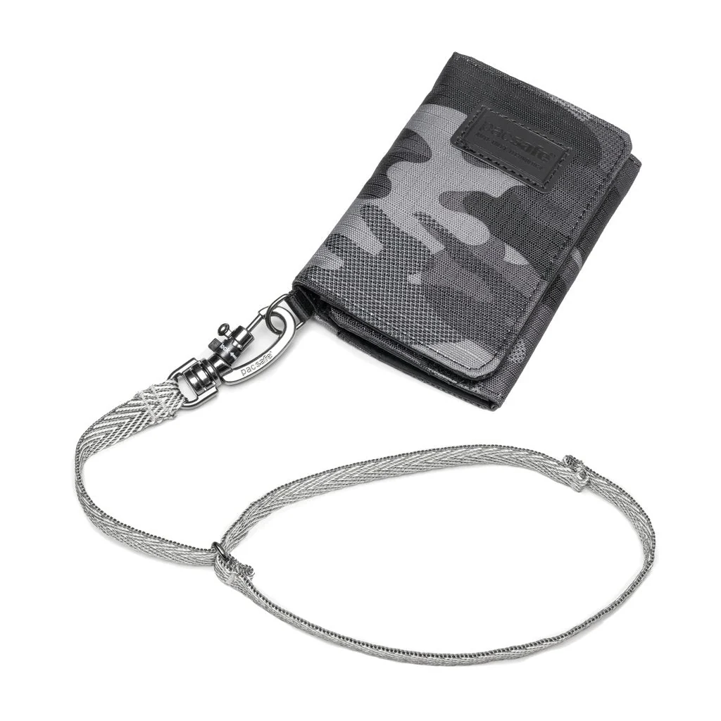 Pacsafe® Cut resistant wallet strap - Image 4