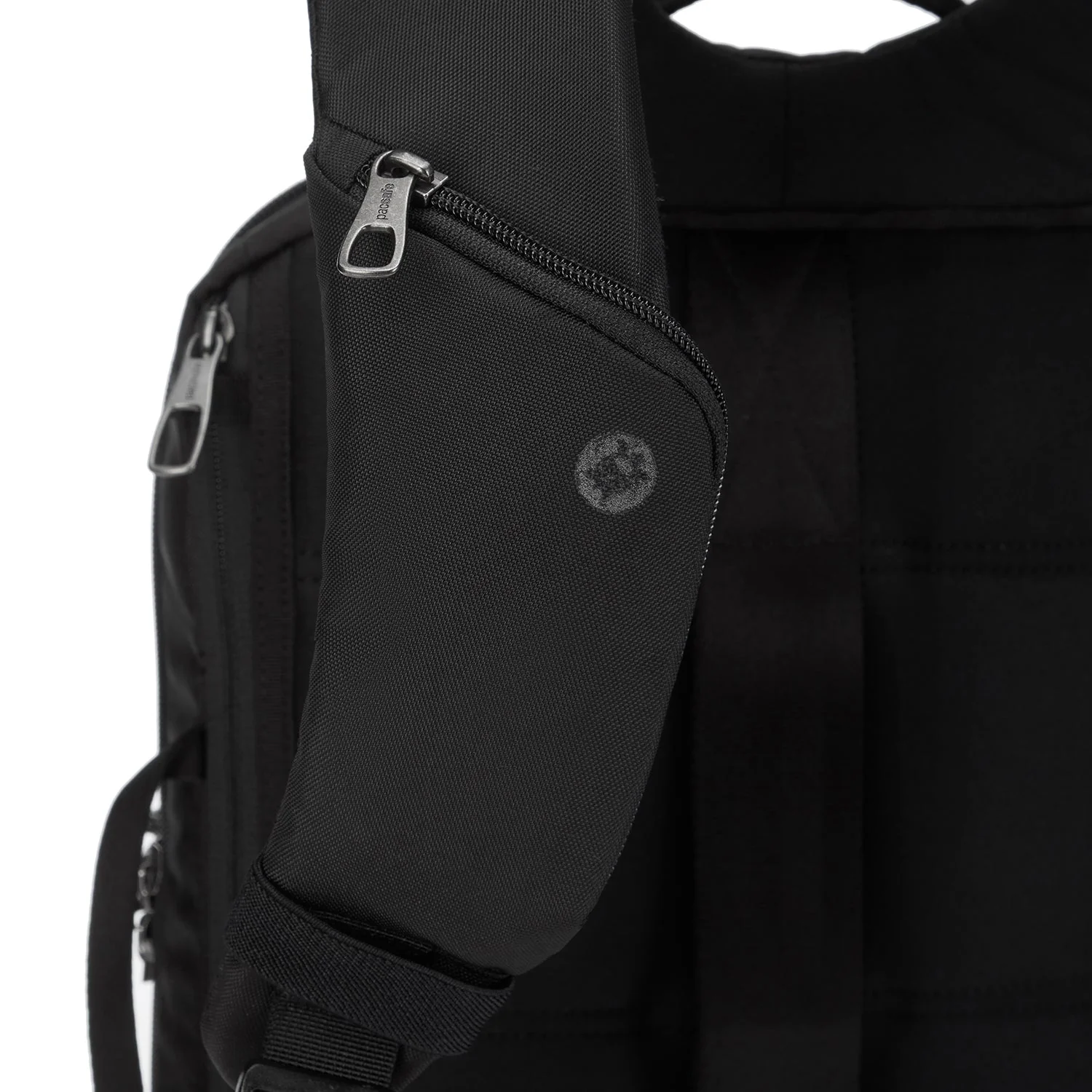Pacsafe® V anti-theft commuter backpack (Fits 13" / 16" Laptop) - Image 21
