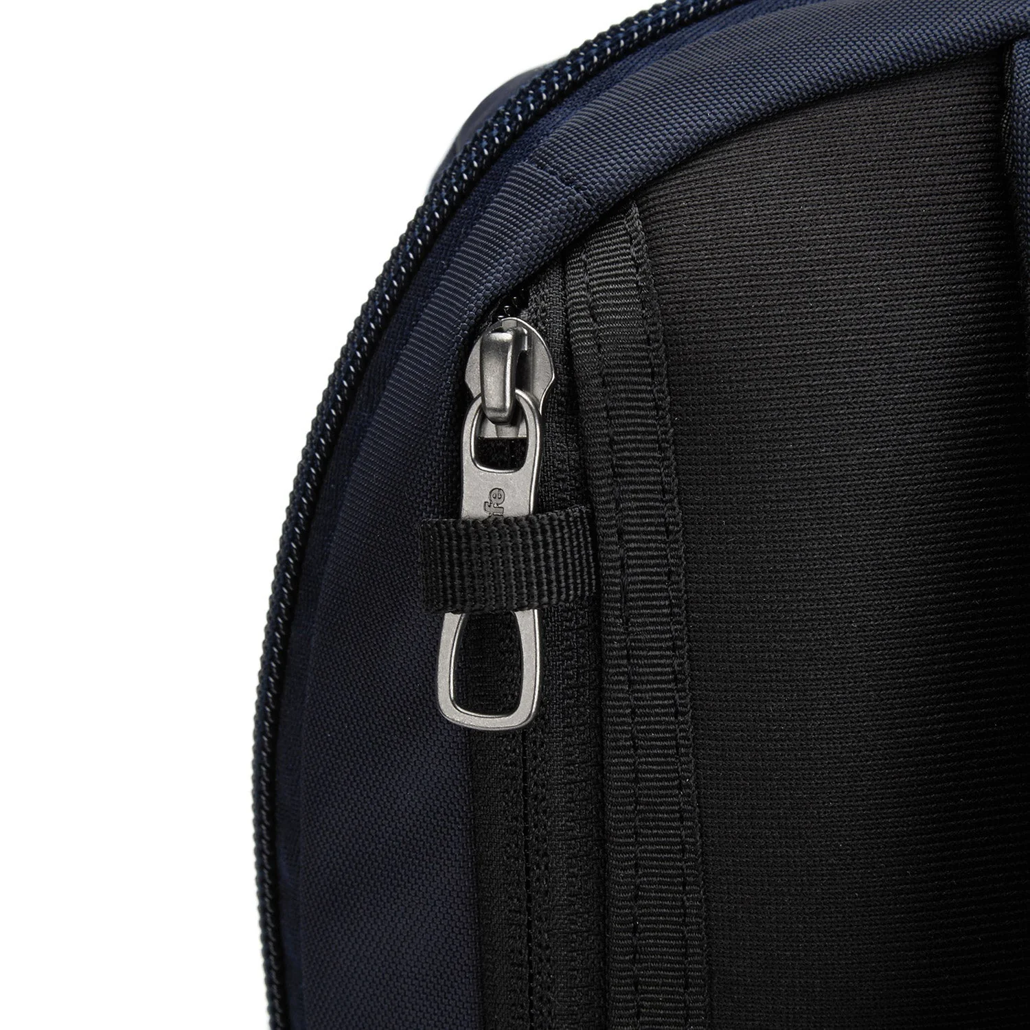 Pacsafe® V anti-theft commuter backpack (Fits 13" / 16" Laptop) - Image 30