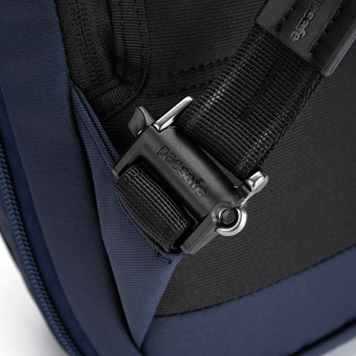 Pacsafe® V anti-theft commuter backpack (Fits 13" / 16" Laptop) - Image 31