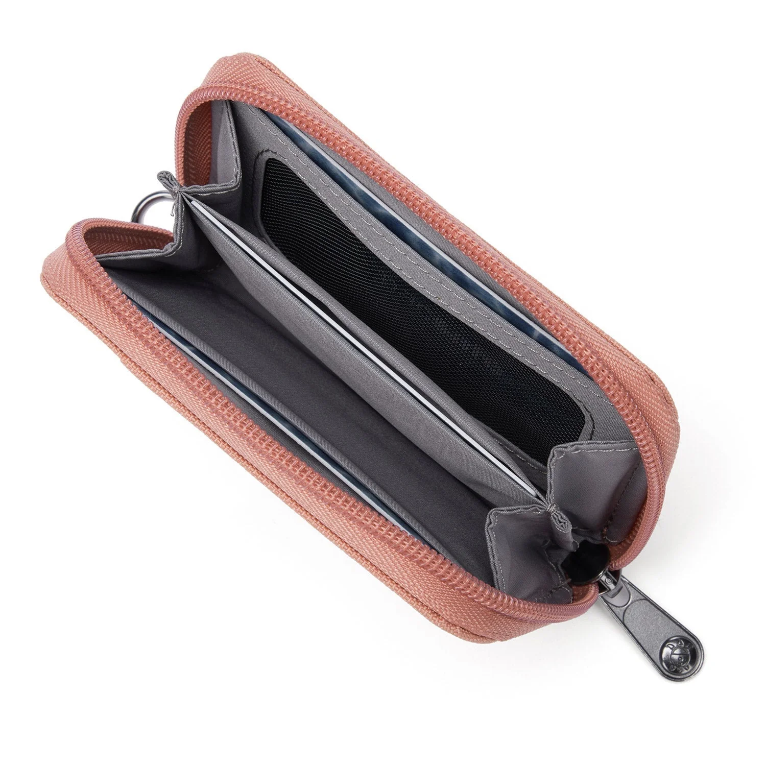 Pacsafe® RFIDsafe™ RFID blocking card wallet - Image 18