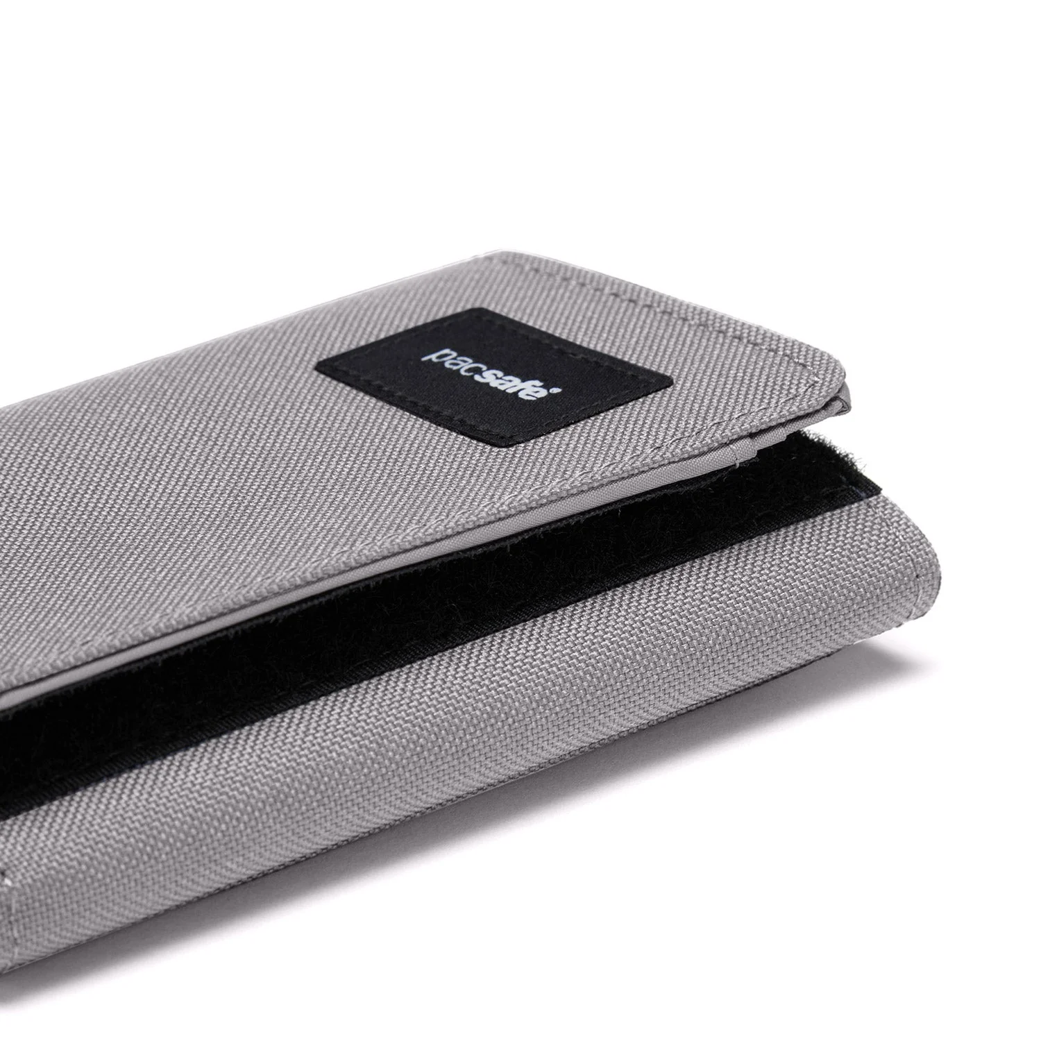 Pacsafe® RFIDsafe™ RFID blocking trifold wallet - Image 18